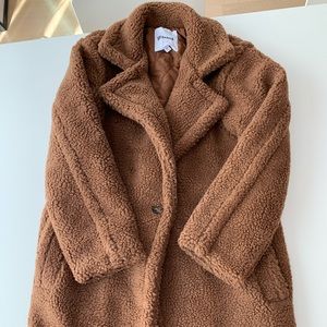 BB Dakota chocolate brown teddy coat, perfect!